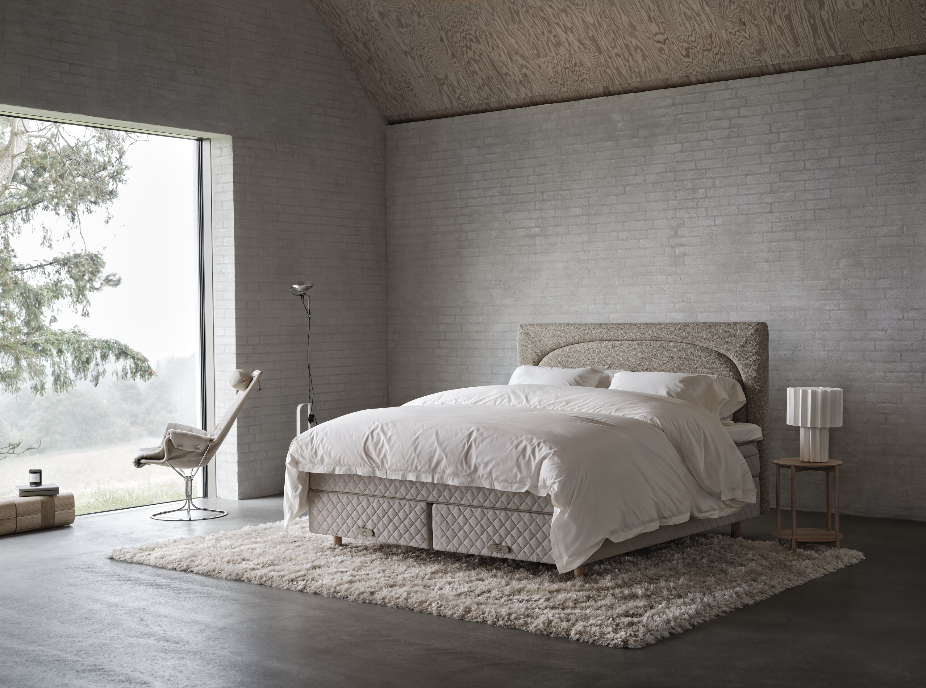bed-continental-dux-80-sustainable-comfort-pie-comfort-eden-headboard-1-v2.tif